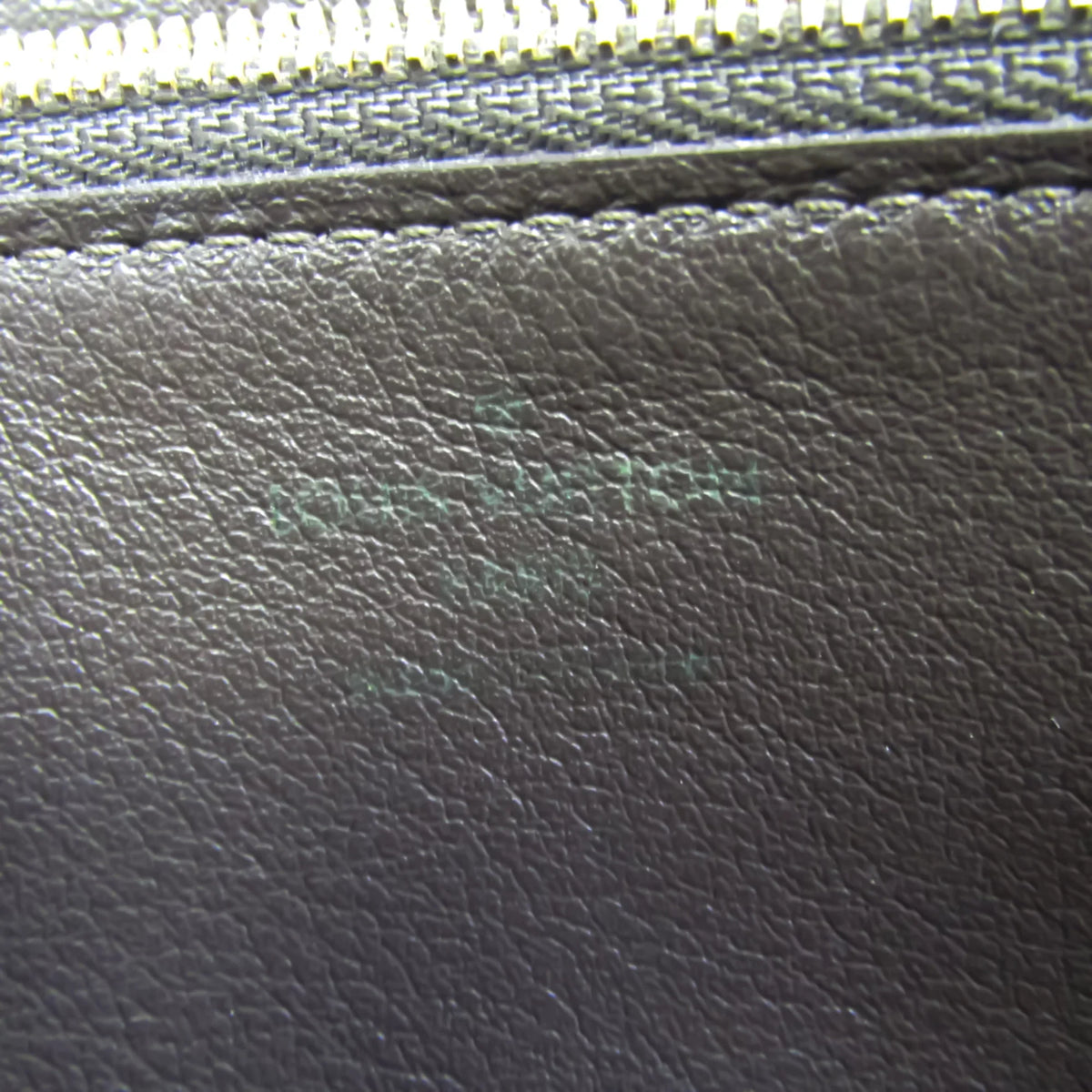 Pre-Owned Louis Vuitton Comete Wallet M63104 Women's Veau Cachemire Leather Long Wallet (bi-fold) Galle (Good)