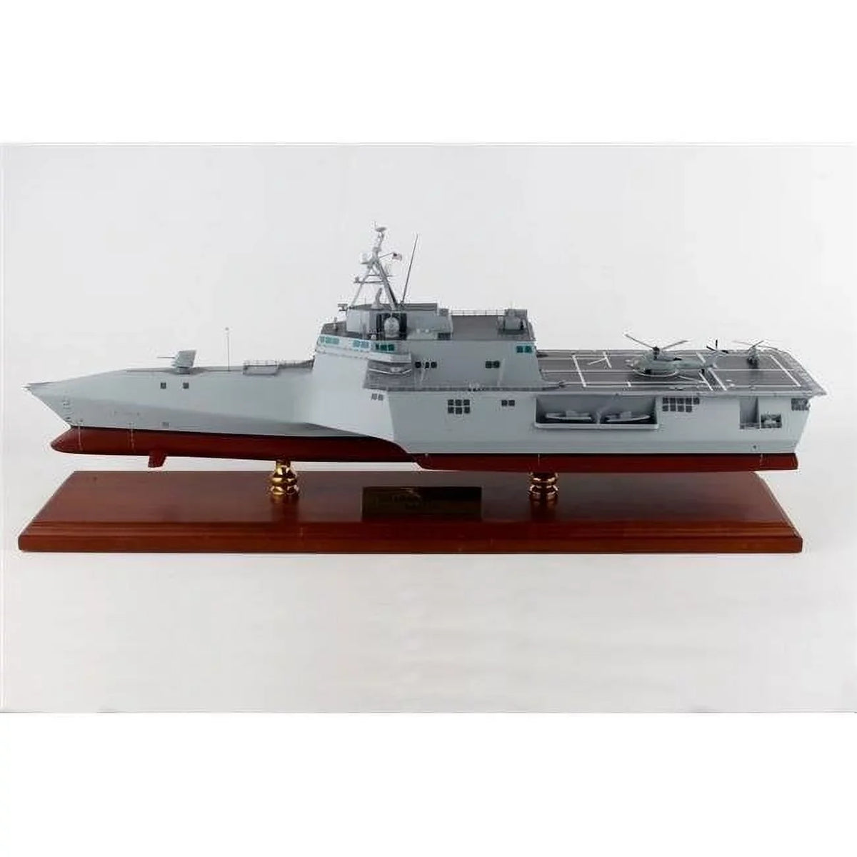 Independence -2 Littoral Combat Ship 1-120 Aircaft