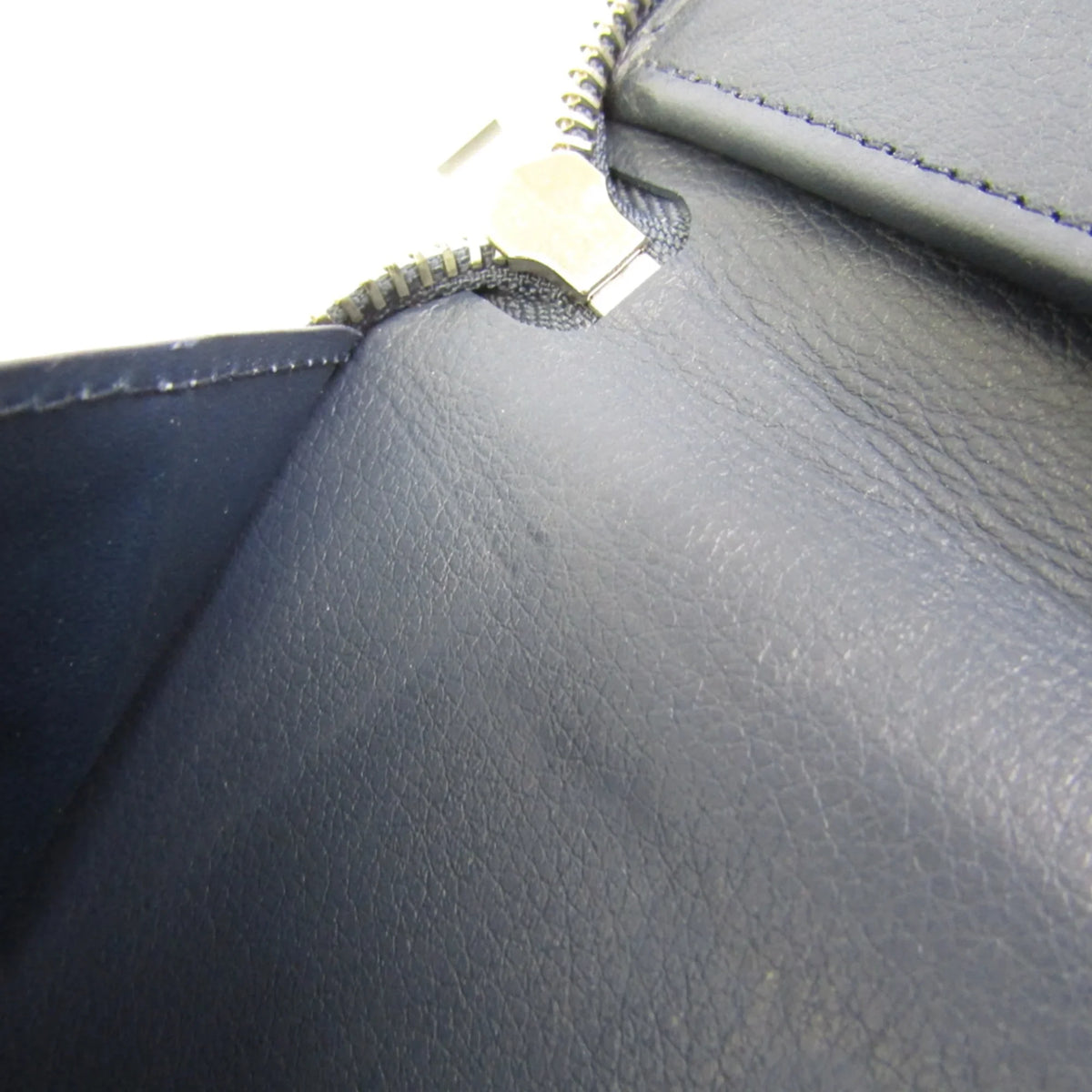 Pre-Owned Louis Vuitton Taurillon Zippy Wallet Vertical M58823 Unisex  Taurillon Leather Long Wallet (bi-fold) Navy (Good)